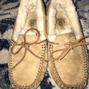 Ugg Slippers — 7 — Chesnut